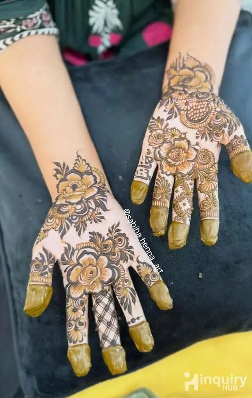 Arfaarfa Mehendi Artist