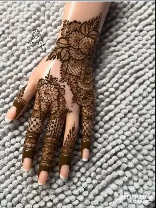 Shreya Henna Art 03