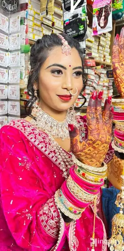Kanak Beauty Parlour