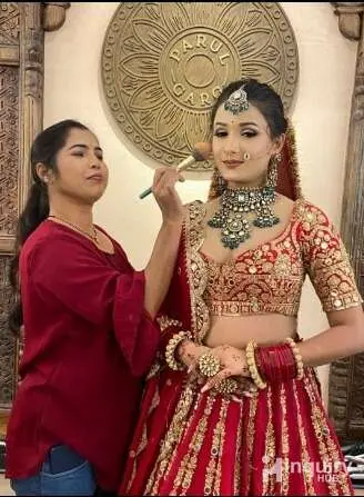 Roshani Bajanghate Makeup Artist