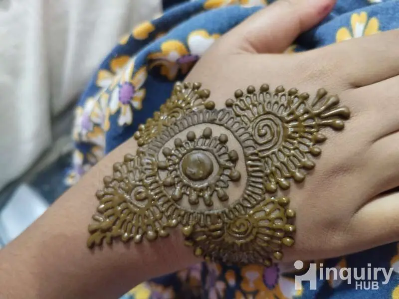 Saniya Salonki Mehndi Artist