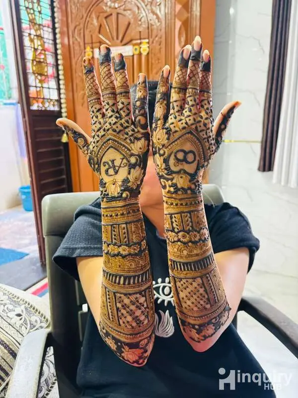 Praju Mehendi Artist
