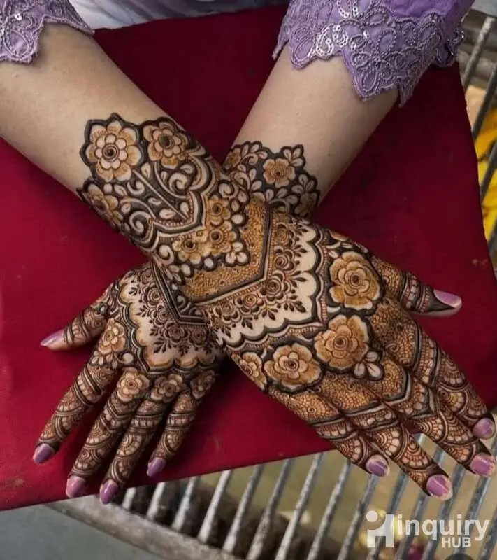 Stylish Mehndi Artist