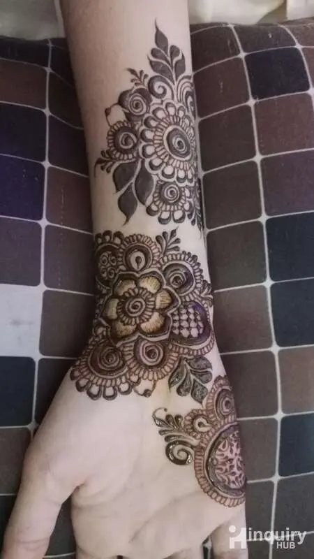 Hifza Mehendi Designs