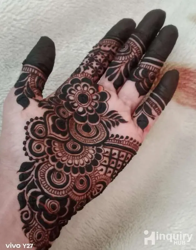 Hifza Mehendi Designs