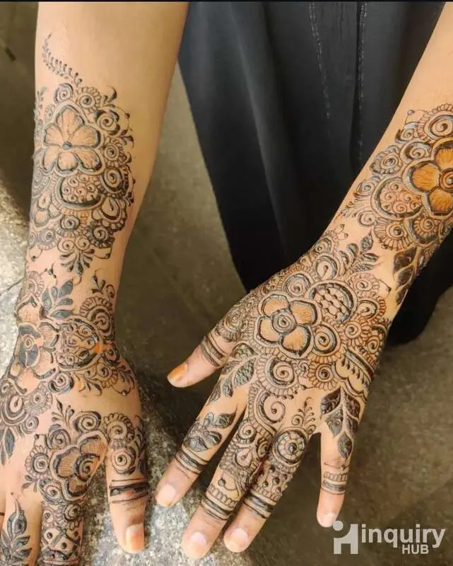 Hifza Mehendi Designs