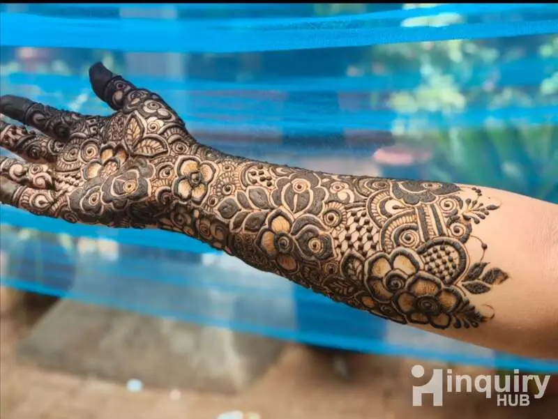 Hifza Mehendi Designs