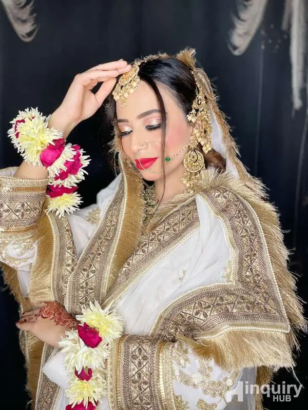 Freelancer Makeup Artist   Nail Technicians