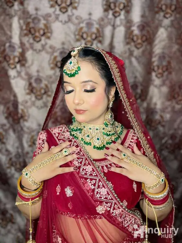 Freelancer Makeup Artist   Nail Technicians