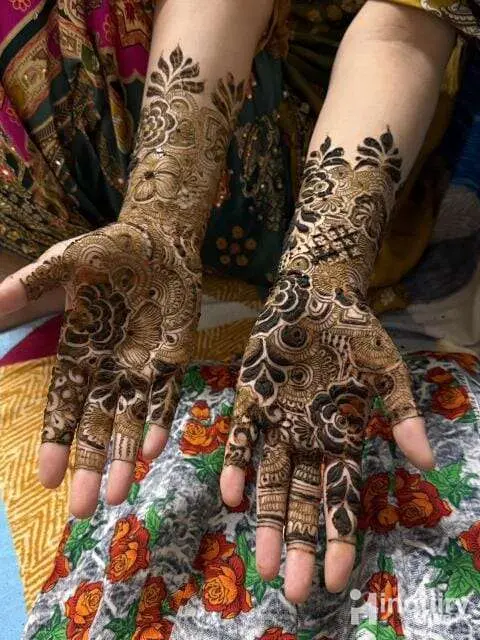 Shabana  Mehndi Artist