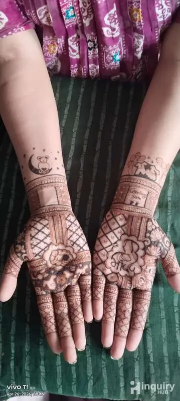 Dhanak Mehendi Artist