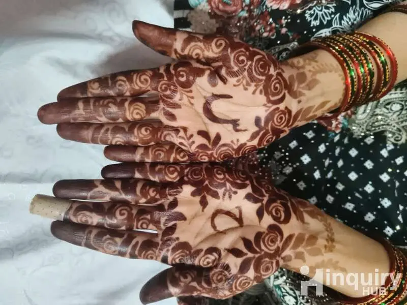 Gulnaz Mehndi