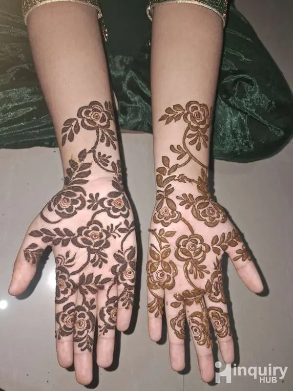 Aaliya Mehndi Artist