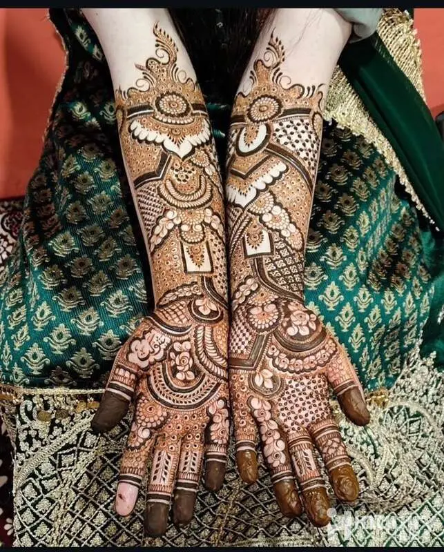 Iram Mehendi Artist