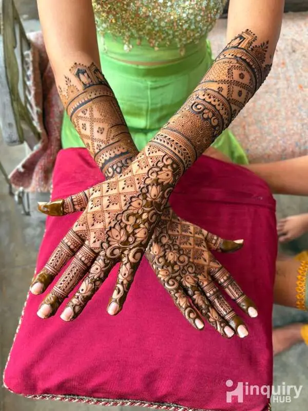 Jinnat Mehndi Artist