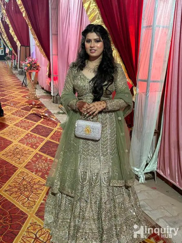 Anshika Makeoveo