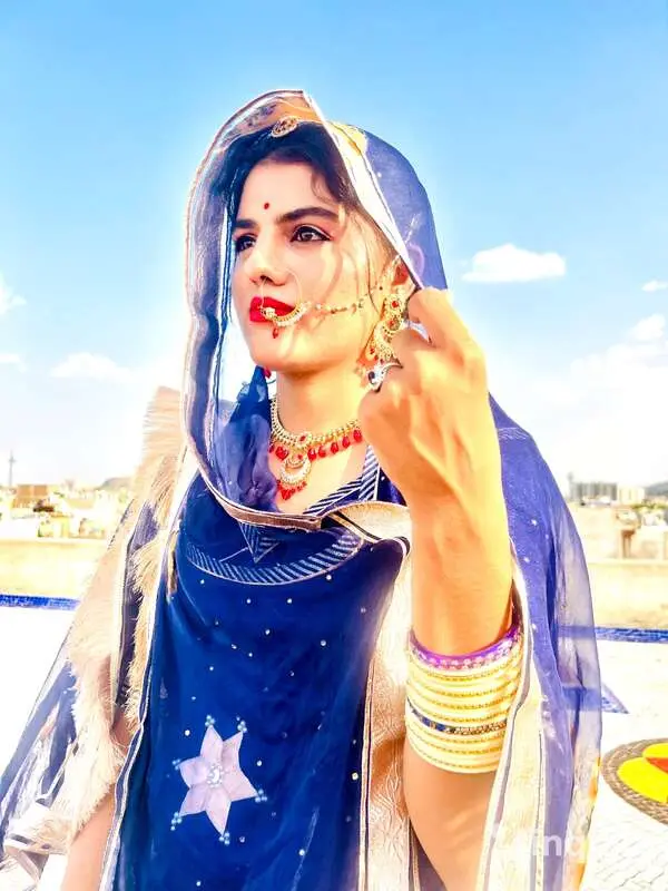 Neelam    Makeovers 21
