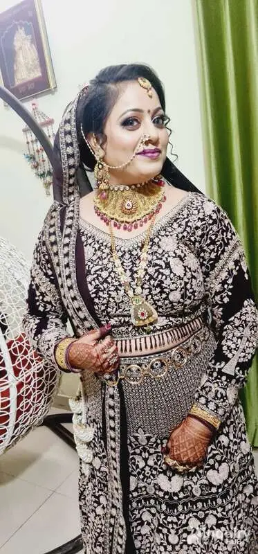 Savita Gond Makeup Artist