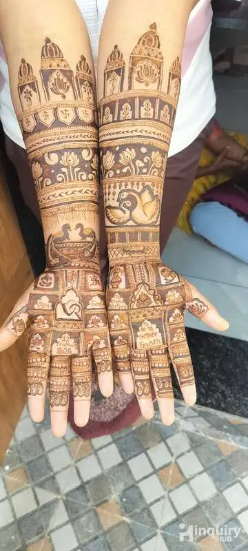 Pragati Mehandi Artist