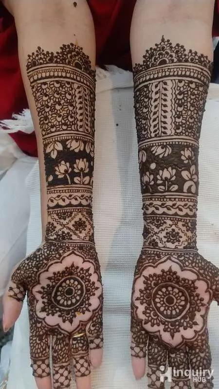 V Dhanasri Mehandi Artist