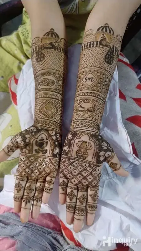 V Dhanasri Mehandi Artist