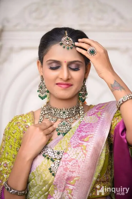 Anjum Make Up Artist