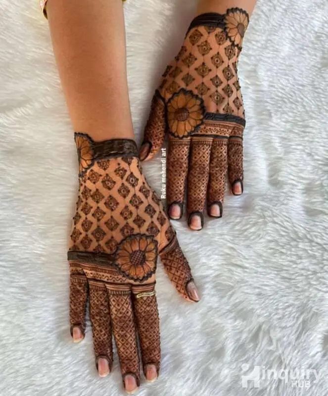 Saniyaa Mehndi Artist