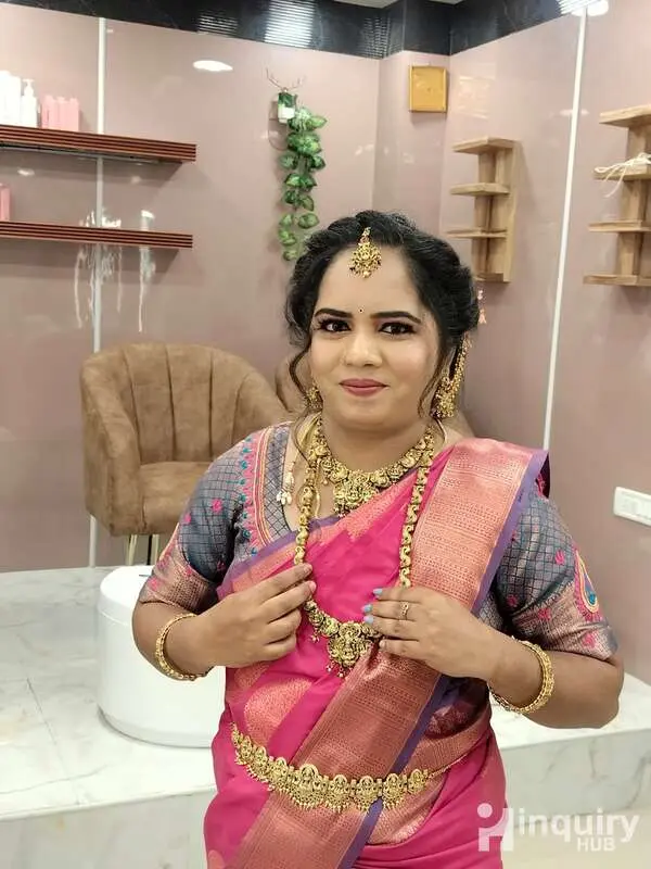 Anjumakeoverartistry