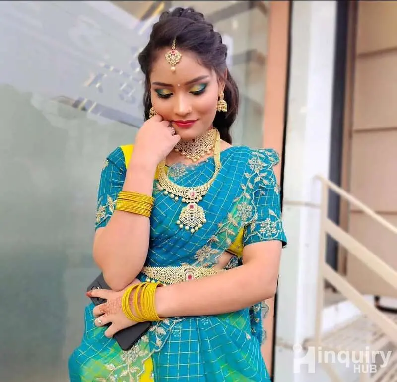 Anjumakeoverartistry
