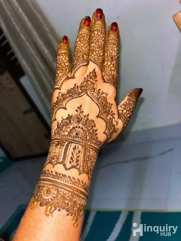 Anjum Mehandi World