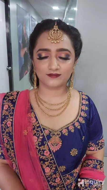 Van Shika Beauty Bliss