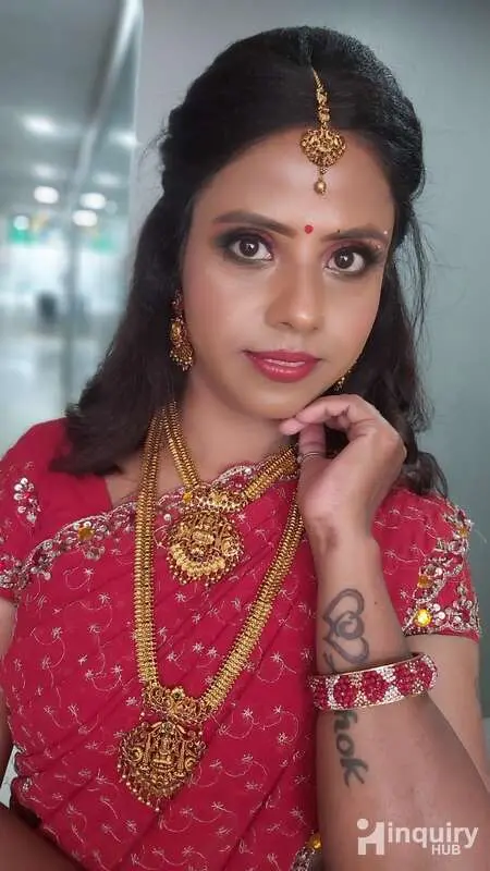 Van Shika Beauty Bliss