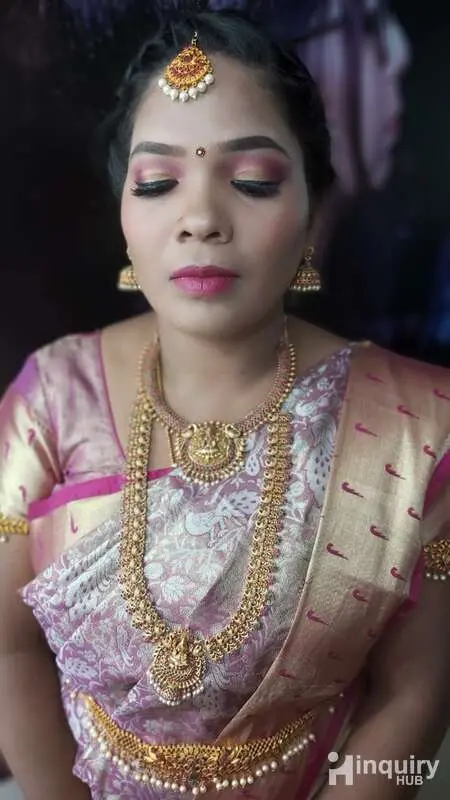 Van Shika Beauty Bliss