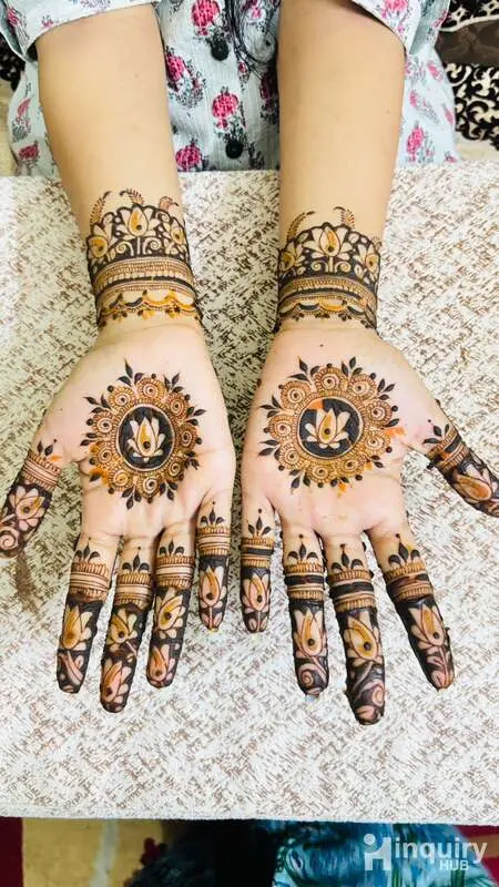 Meenu Mehandi Artist