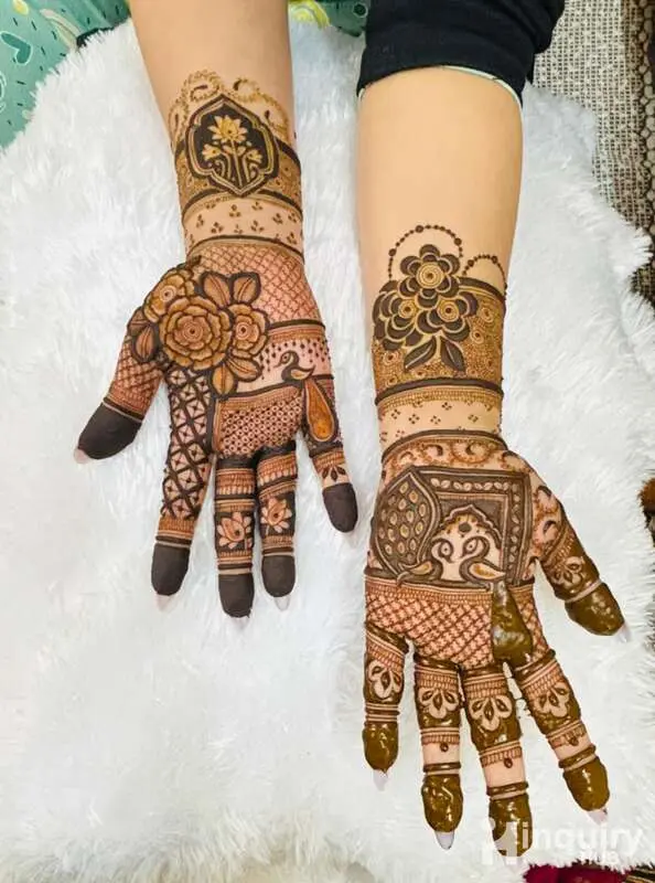 Meenu Mehandi Artist
