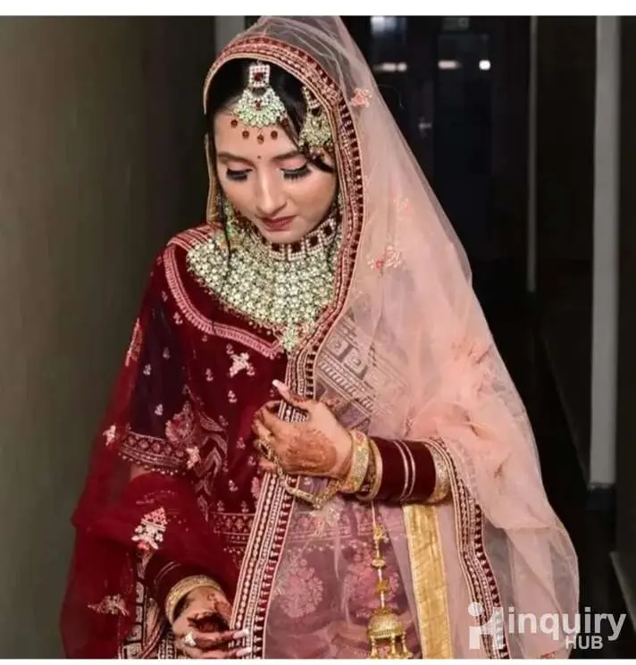 Beauty Holic  Makeup Artist