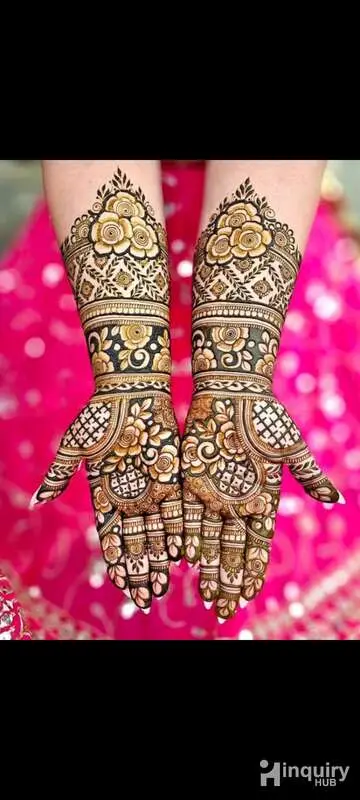 Ananya Mehndi Artist