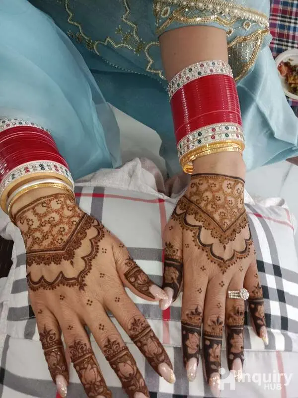 Ananya Mehndi Artist