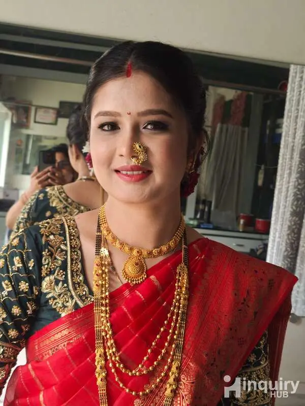 Yashwi Professional Makeover And Beutiartis