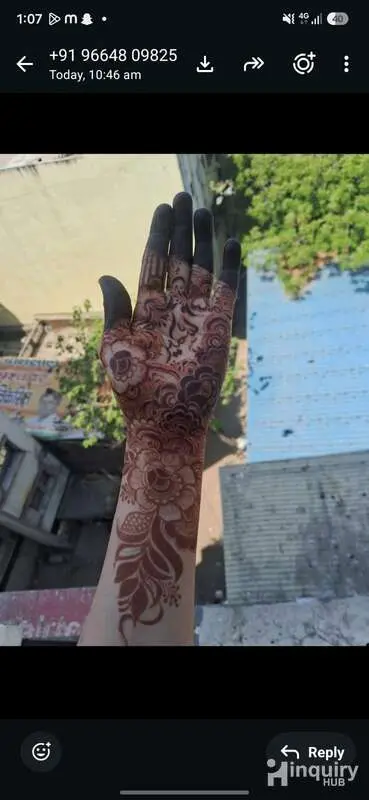 Zoha Mhendi Artist