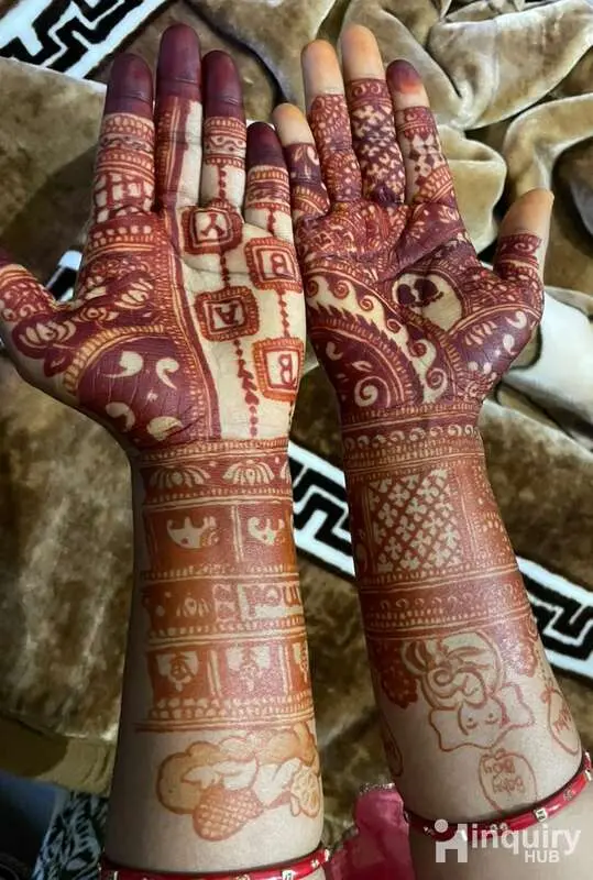 Rashi Mehandi Artist