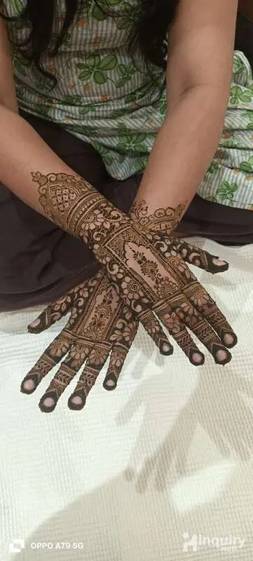 Zainab Henna Artist