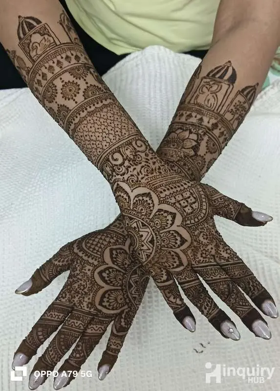 Zainab Henna Artist