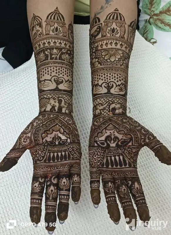 Zainab Henna Artist