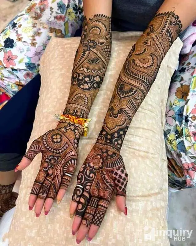 Zoya Mehendi Artist