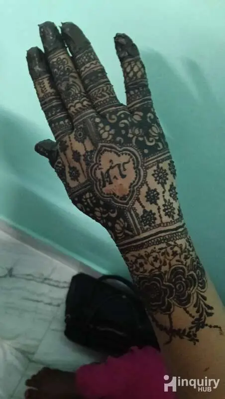 Kismatun Mehandi Artist