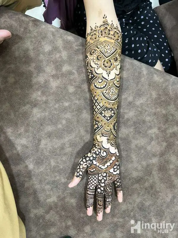 Alina  Mehendi Artist