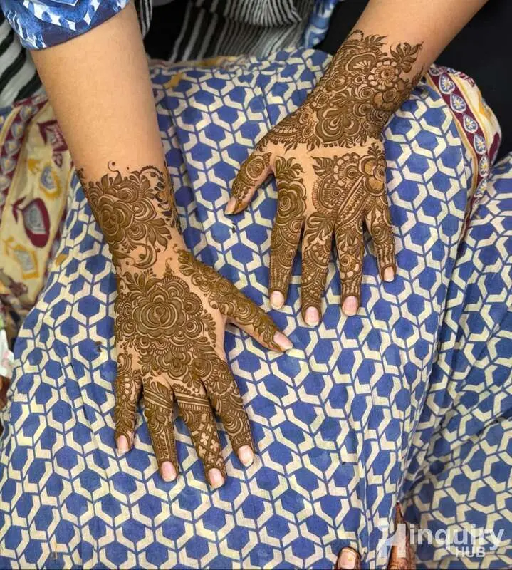 Alina  Mehendi Artist