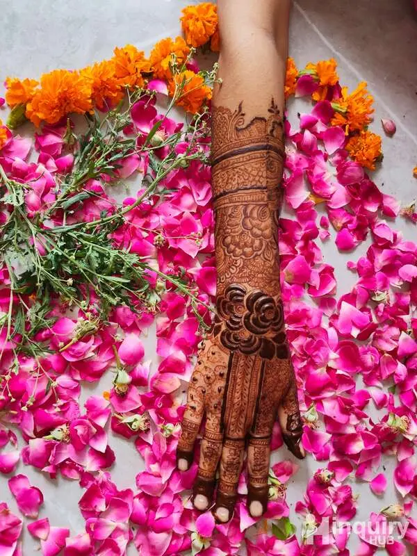 Mehendi Art By Aarti