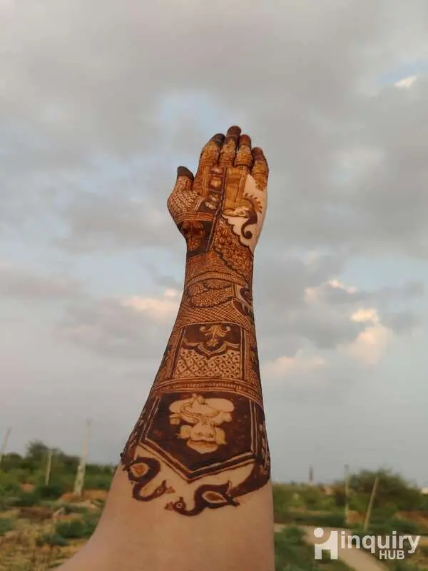 Mehendi Art By Aarti